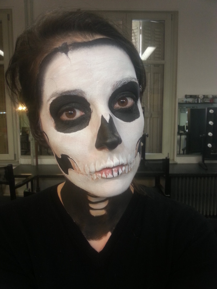 Maquillage halloween facile avec Tête à modeler